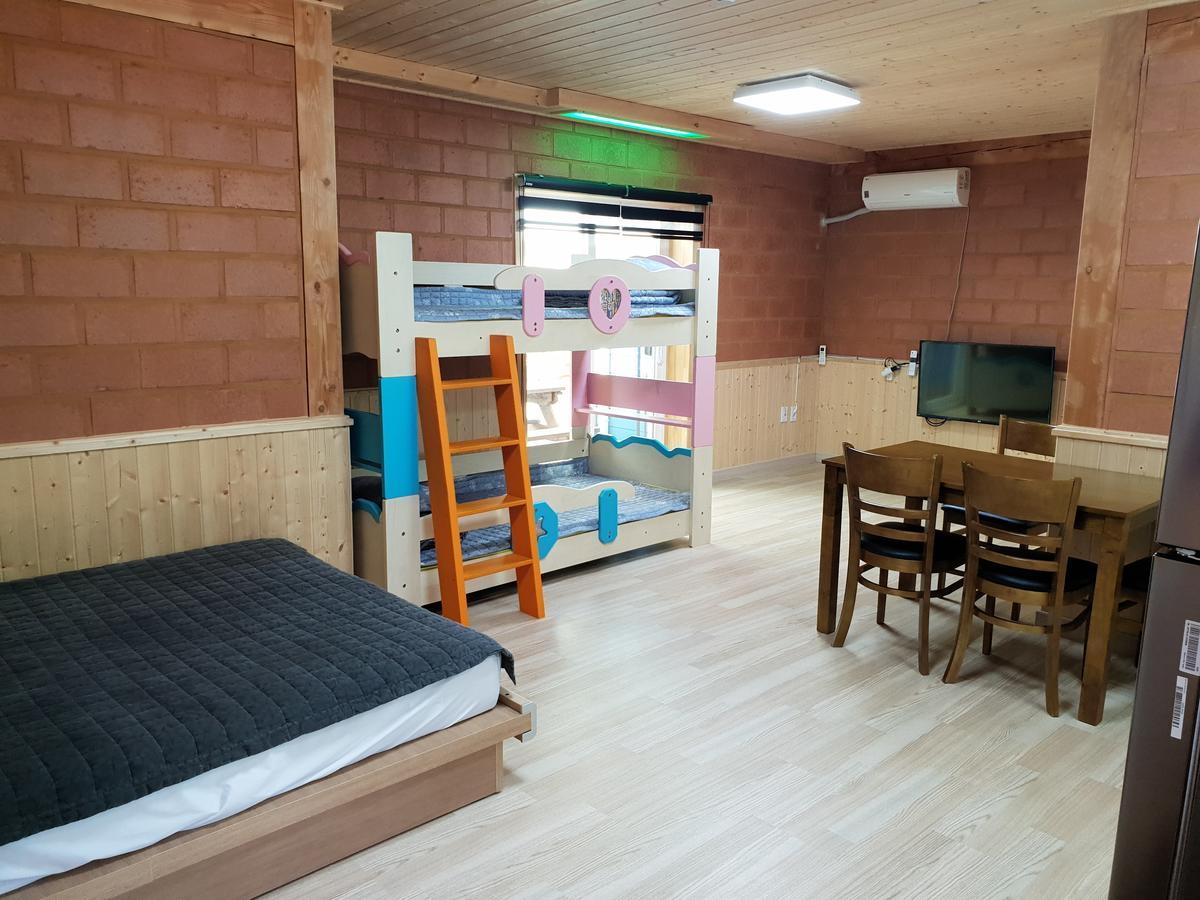 Rainbow Hwangto Pension Πιόνγκτσανγκ Εξωτερικό φωτογραφία